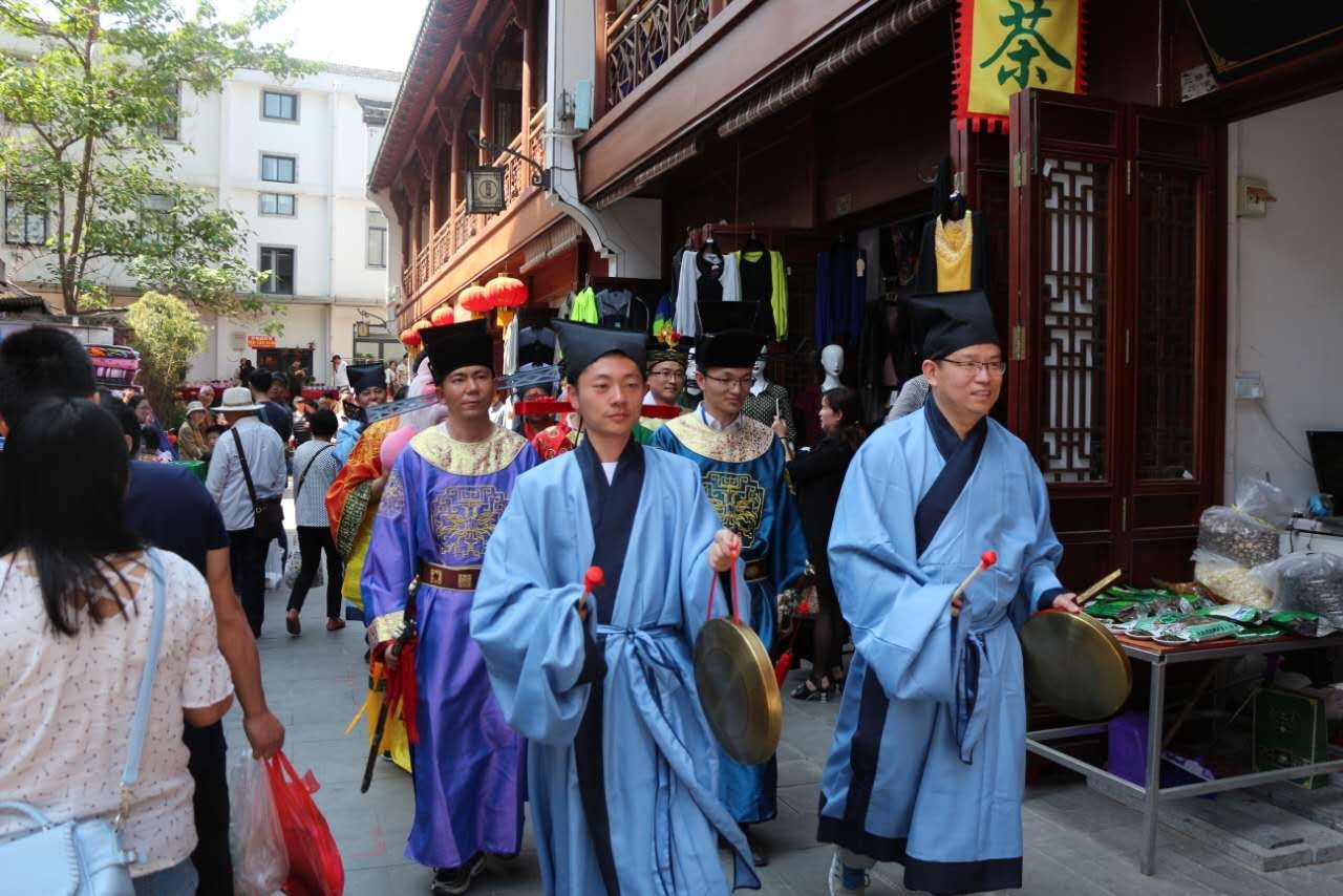 三亿体育官网-和《神偷奶爸》一较高下？俄罗斯动画电影《绿野仙