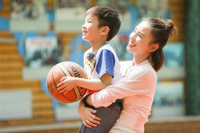 三亿体育|
黄圣依晒安迪课后作业 全英文注解引发烧议 果真一家人都是学霸(图4) 三亿体育|
黄圣依晒安迪课后作业 全英文注解引发烧议 果真一家人都是学霸(图4)