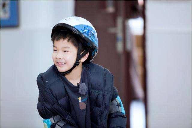 三亿体育|
黄圣依晒安迪课后作业 全英文注解引发烧议 果真一家人都是学霸(图8) 三亿体育|
黄圣依晒安迪课后作业 全英文注解引发烧议 果真一家人都是学霸(图8)