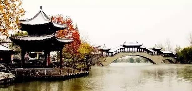 “三亿体育官网”Theshy压轴英雄盘点 吸血鬼阿卡丽剑魔在列(图3) 三亿体育