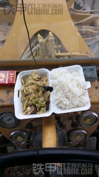 陈赫前妻许婧晒外籍男子背景照 许婧陈赫离婚时间‘三亿体育官网