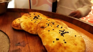 三亿体育：切后排能力最强英雄诞生，跑的比马超快，控制比东皇强